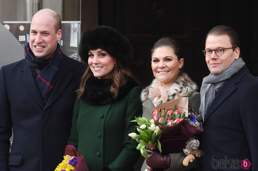 Los Duques de Cambridge con los Príncipes Victoria y Daniel de Suecia durante su viaje oficial