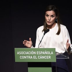 La Reina Letizia dando un discurso en el VII Foro contra el Cáncer 'Por un enfoque integral'