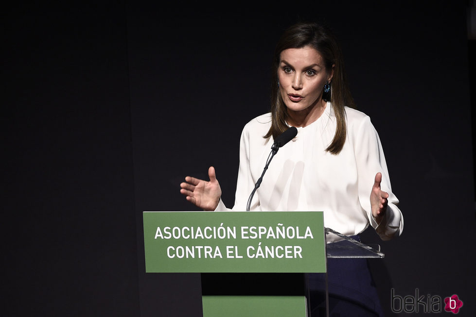 La Reina Letizia dando un discurso en el VII Foro contra el Cáncer 'Por un enfoque integral'