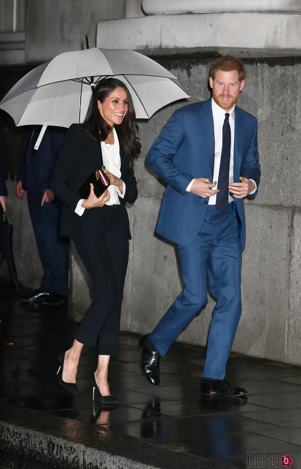 El Príncipe Harry y Meghan Markle llegando a los premios de la Endeavour Fund