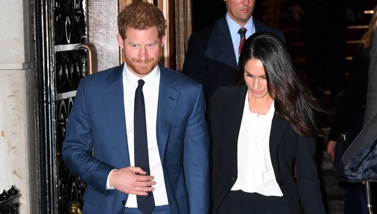 El Príncipe Harry y Meghan Markle, cogidos de la mano a la salida de Endeavour Fund