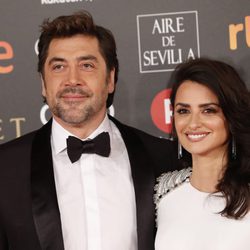 Penélope Cruz y Javier Bardem unidos en la alfombra roja de los Premios Goya 2018