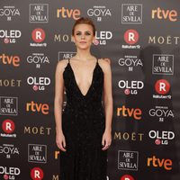 Aura Garrido en la alfombra roja de los Premios Goya 2018