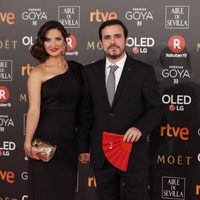 Alberto Garzón y Anna Ruiz en la alfombra roja de los Premios Goya 2018