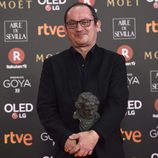 Pascal Gaigne posa con su galardón en los Premios Goya 2018