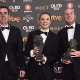 Aitor Berenguer, Gabriel Gutierrez y Nicolas de Poulpiquet posando en los Premios Goya 2018