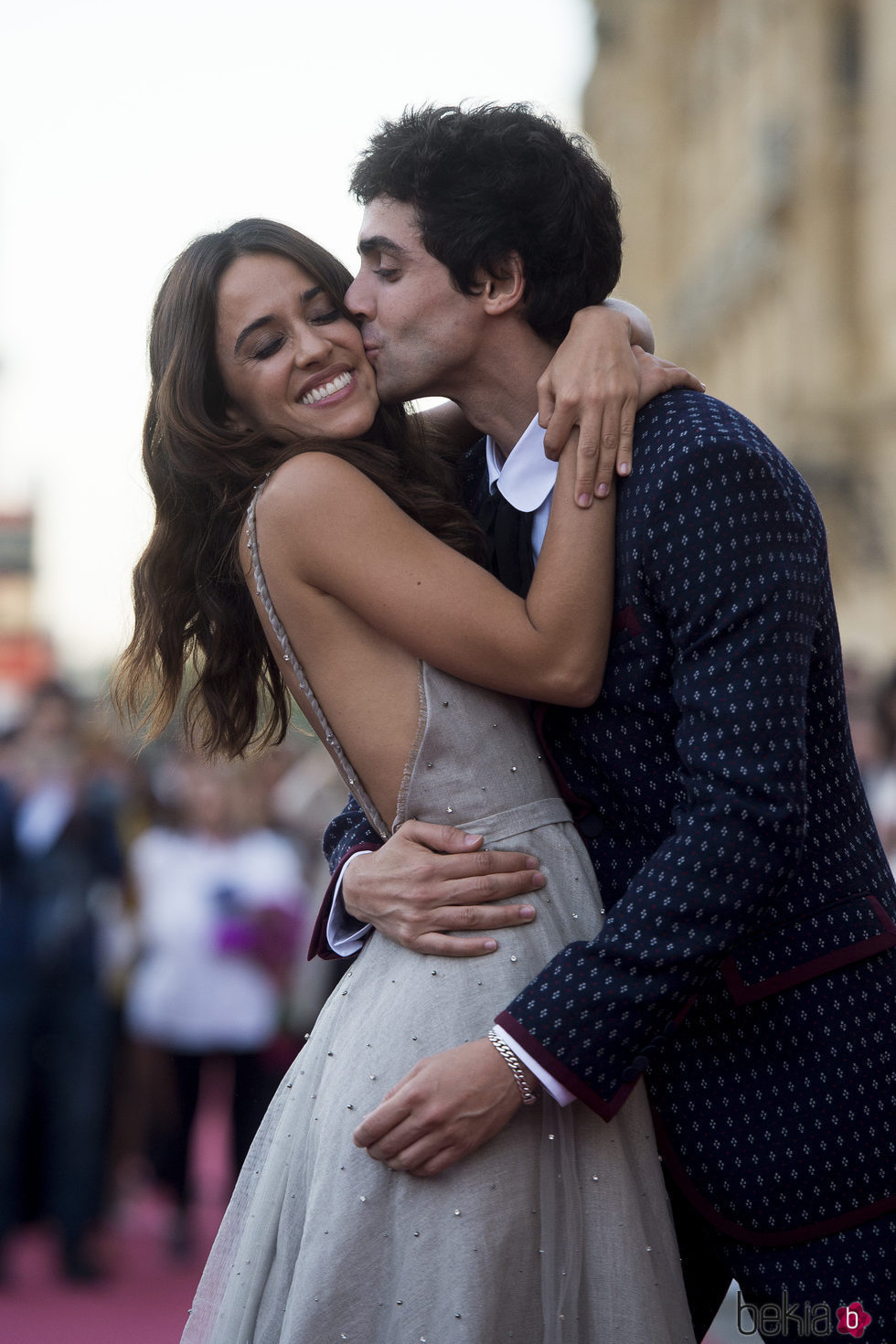 Macarena García y Javier Ambrossi en la premiere de 'La llamada' en el Festival de San Sebastián 2017