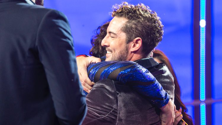 David Bisbal y Rosa López se abrazan en la gala final de 'OT 2017'