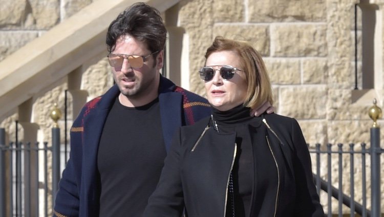 David Bustamante, de compras con su madre por Madrid