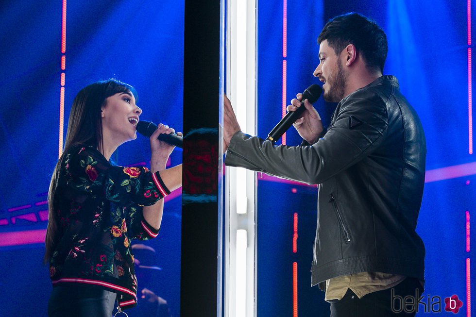 Aitana y Cepeda interpretan 'No puedo vivir sin ti' en la fiesta final de 'OT 2017'