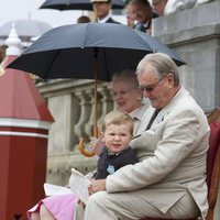 Enrique de Dinamarca con la Reina Margarita y el Príncipe Christian en su 75 cumpleaños