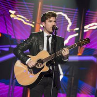 Amaia y Roi cantando 'Shape of you' en la fiesta final de 'OT 2017'