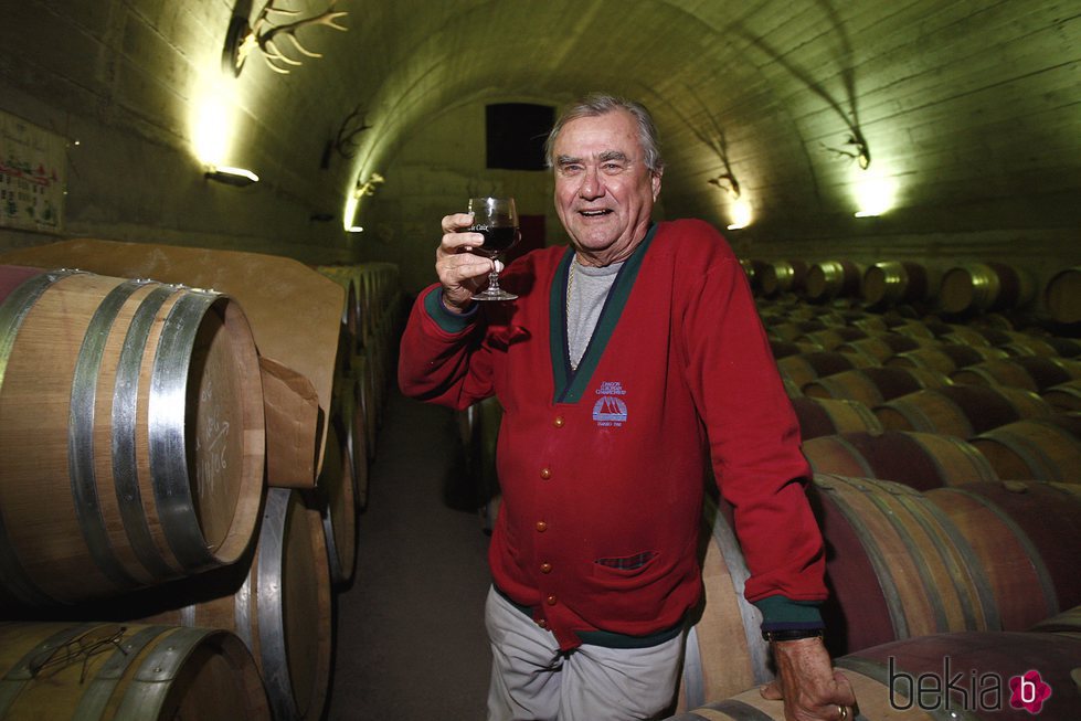 Enrique de Dinamarca en sus bodegas de Francia