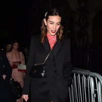 Alexa Chung en la fiesta de Vogue tras los BAFTA