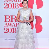 Millie Bobby Brown en la alfombra roja de los Brit Awards 2018