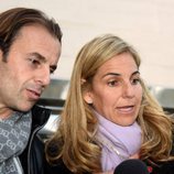 Arantxa Sánchez Vicario y Josep Santacana, juntos en el entierro de Emilio Sánchez en Barcelona