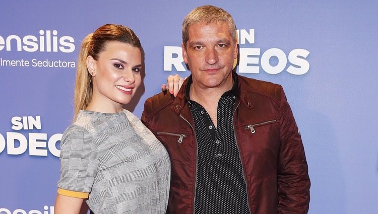 Gustavo González y María Lapiedra en la premier de 'Sin Rodeos'