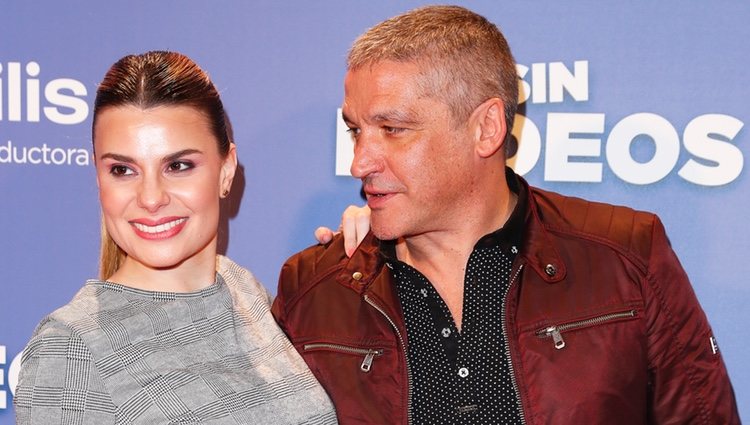 Gustavo González y María Lapiedra, muy cariñosos en la premier de 'Sin Rodeos'