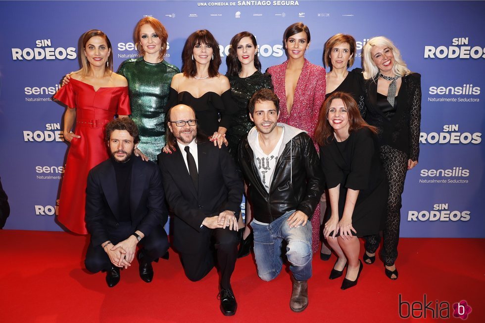 El equipo de la película 'Sin Rodeos' en la premier