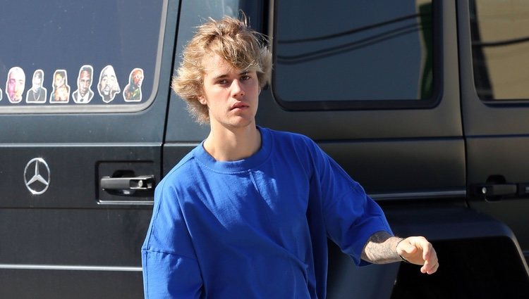 Justin Bieber paseando en Los Ángeles