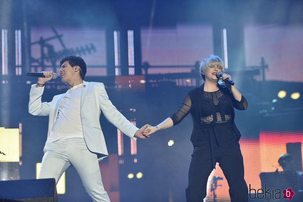 Alfred y Marina en el primer concierto de la gira de 'OT 2017' en Barcelona