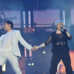 Alfred y Marina en el primer concierto de la gira de 'OT 2017' en Barcelona