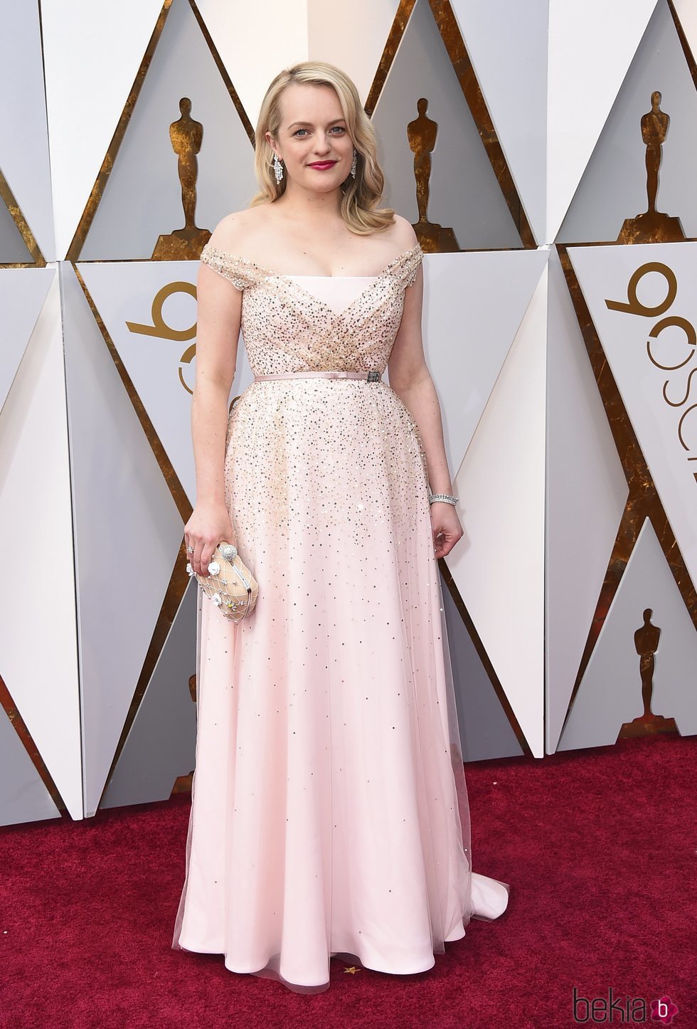 Elisabeth Moss en la alfombra roja de los Premios Oscar 2018