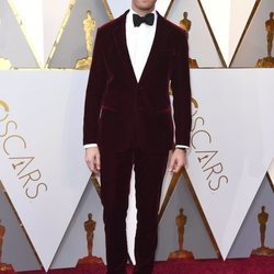 Armie Hammer en la alfombra roja de los Premios Oscar 2018