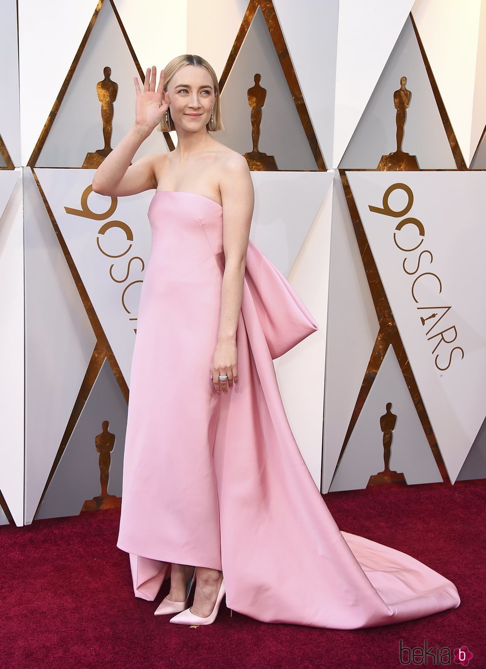 Saoirse Ronan en la alfombra roja de los Premios Oscar 2018