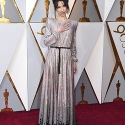 Sally Hawkins en la alfombra roja de los Premios Oscar 2018