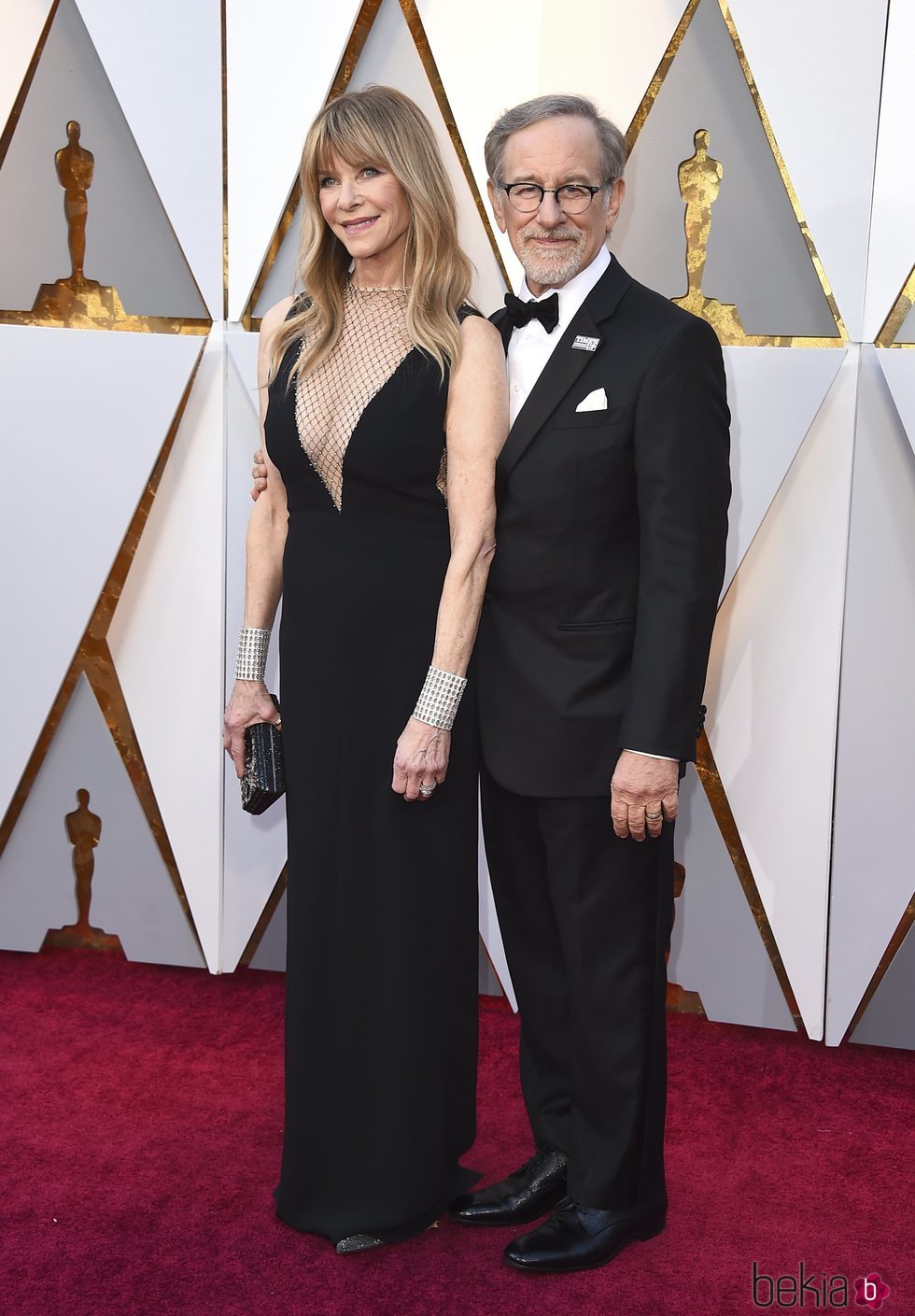 Steven Spielberg y Kate Capshaw en la alfombra roja de los Premios Oscar 2018