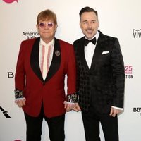 Elton John y David Furnish en la fiesta de la Fundación Elton John tras los Oscar 2018