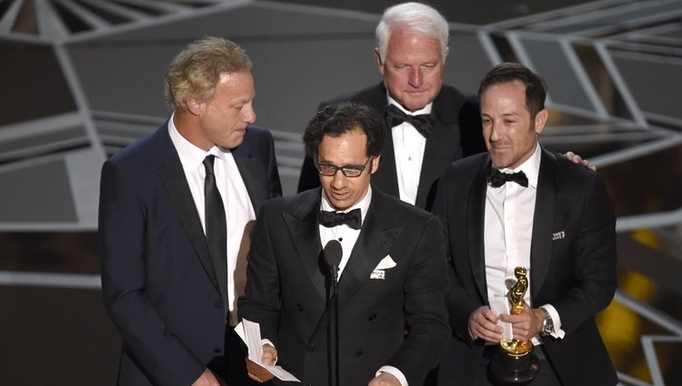 David Fialkow, Dan Cogan, James R. Swartz y Bryan Fogel ganan el Oscar 2018 a la mejor película documental