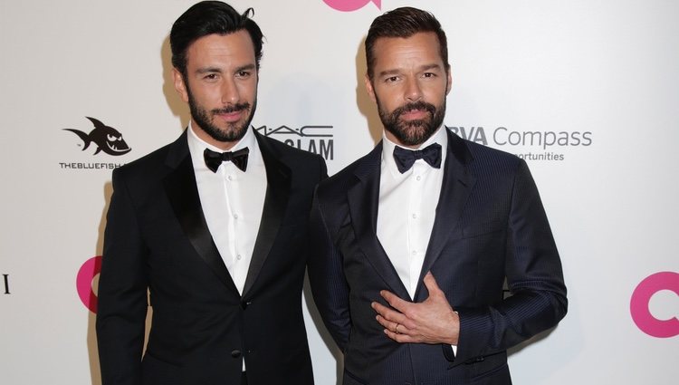 Ricky Martin y Jwan Yosef en la fiesta de la Fundación Elton John tras los Oscar 2018