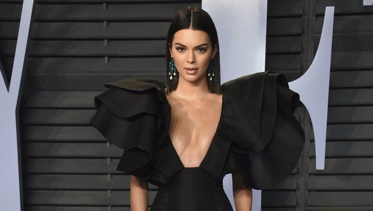 Kendall Jenner en la fiesta Vanity Fair tras los Oscar 2018