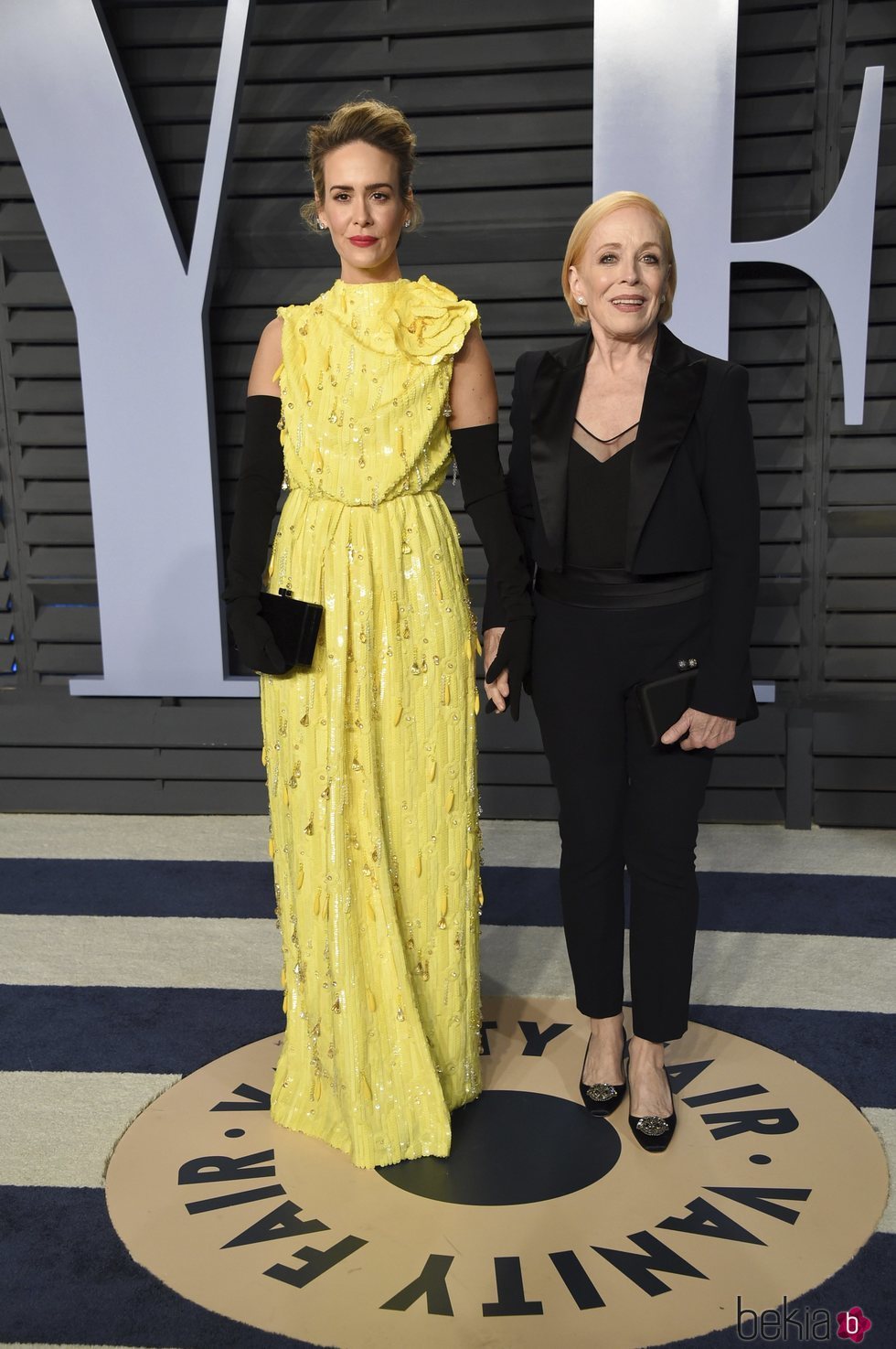 Sarah Paulson y Holland Taylor, cogidas de la mano en la fiesta Vanity Fair tras los Oscar 2018