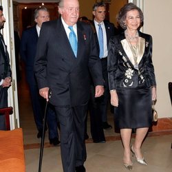 Los Reyes Juan Carlos y Sofía en el acto académico con motivo del 80 aniversario del Rey Juan Carlos