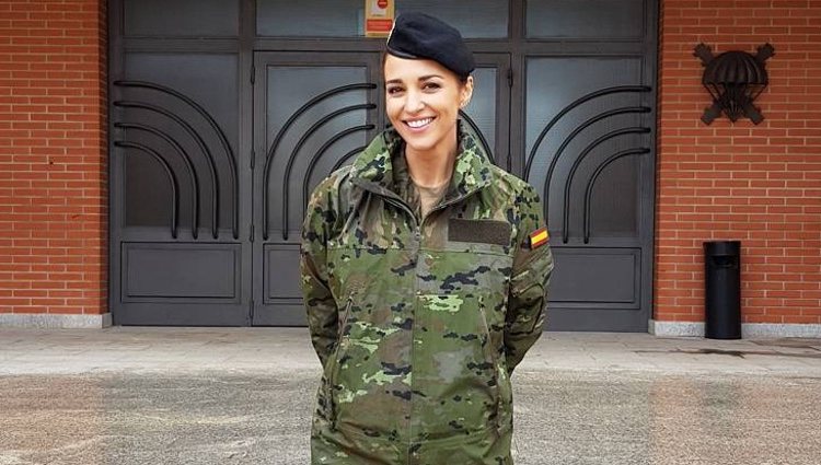 Paula Echevarría, uniformada de militar para su nueva serie 'Los Nuestros'