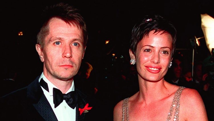 Gary Oldman y su exmujer Donya Fiorentino en 2001