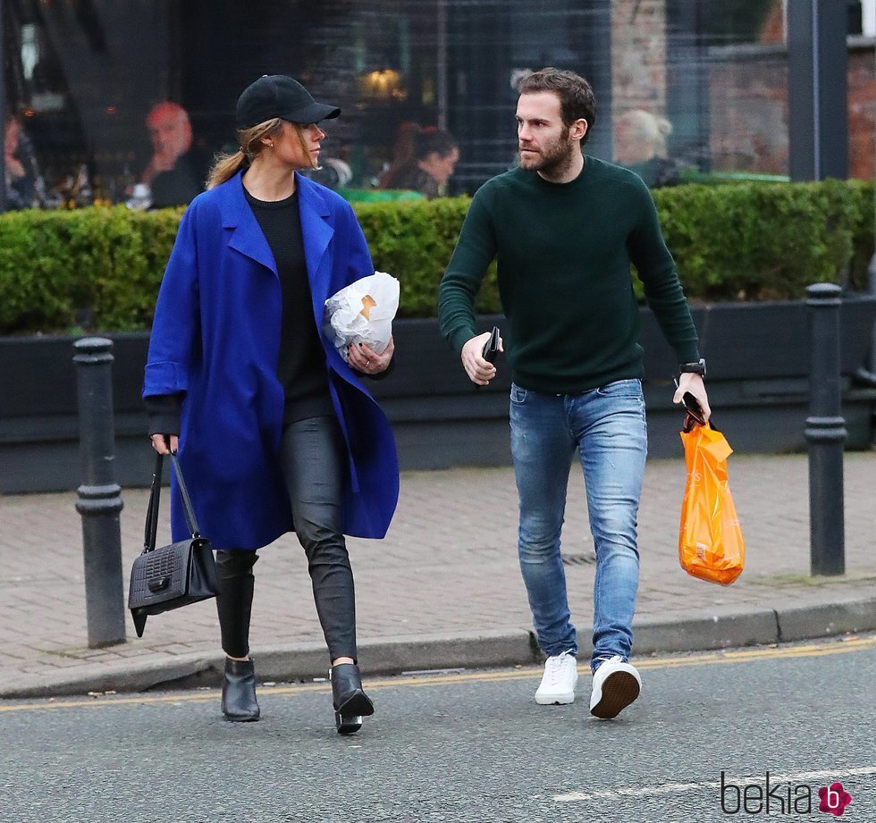 Juan Mata y Evalina Kamph en Manchester