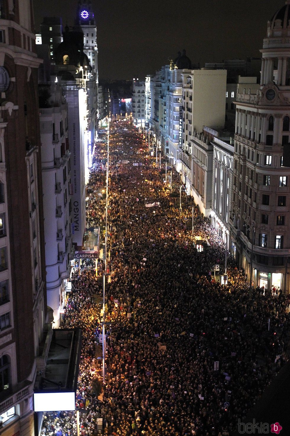 Marea de mujeres en la manifestación de Madrid por el Día de las Mujeres