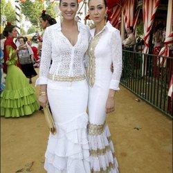 Vicky y Rocío Martín Berrocal en la Feria de Sevilla de 2006