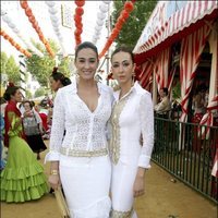 Vicky y Rocío Martín Berrocal en la Feria de Sevilla de 2006