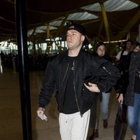 Adrián Rodríguez en el aeropuerto poniendo rumbo a 'Supervivientes 2018'