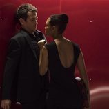 Rodrigo Santoro y Thandie Newton en un capítulo de la segunda temporada de 'Westworld'