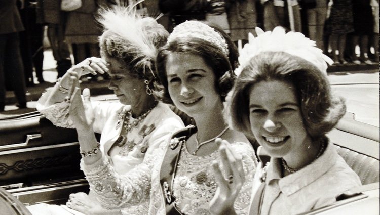 La Reina Sofía con Federica de Grecia e Irene de Grecia