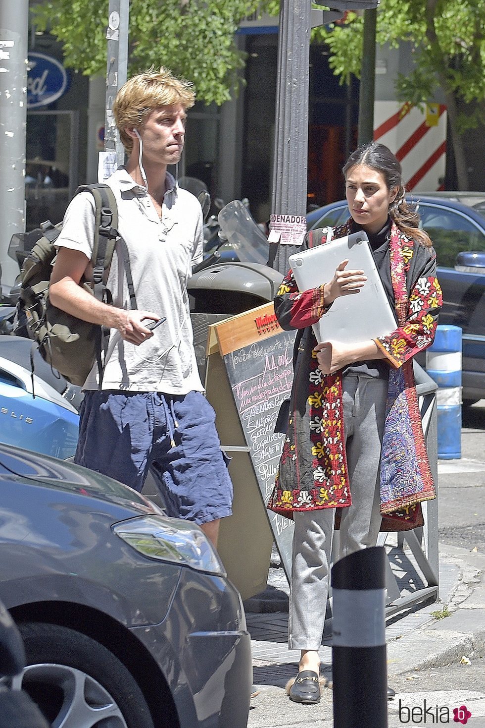 Christian de Hannovar y Alessandra de Osma de compras en Madrid