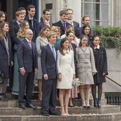 Christian de Hannover y Alessandra de Osma posan con sus invitados tras su boda civil