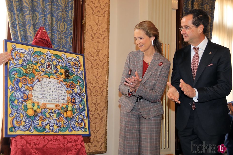 La infanta Elena en el 90º aniversario del Hotel Alfonso XIII de Sevilla