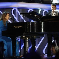 Alfred y Amaia en su actuación en los Premios Cadena Dial 2018